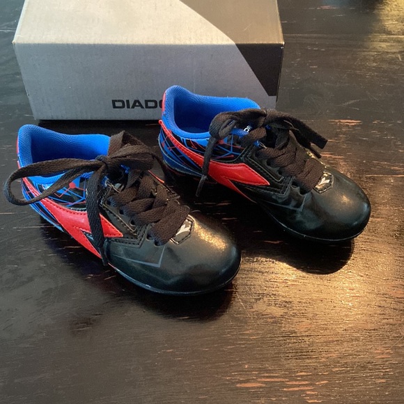 Diadora Nebula Kids Soccer Cleats - Picture 2 of 6